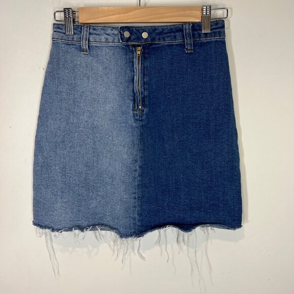 PAPAYA Jean Mini Skirt S Two Toned High Rise Blue‎ Raw Hem Denim Size Small - Picture 6 of 8